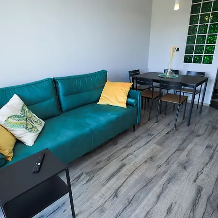 Komandorski Przy Aquaparku * Reda