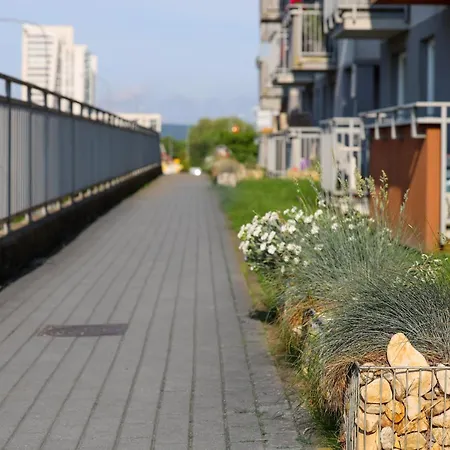 Komandorski Przy Aquaparku * Reda