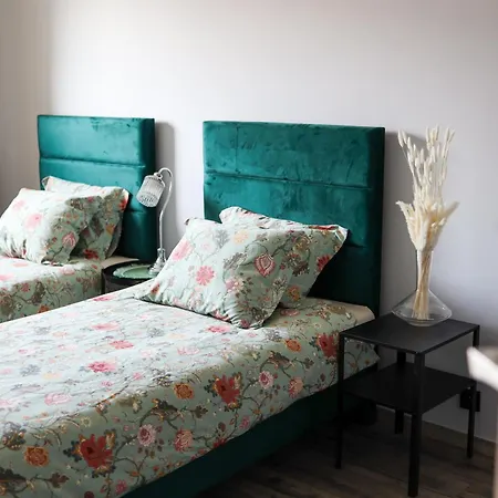 Komandorski Przy Aquaparku * Reda