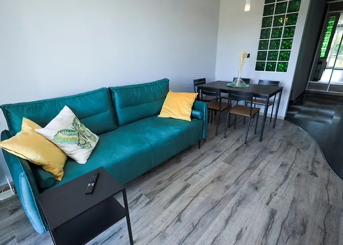 Komandorski Przy Aquaparku * Reda