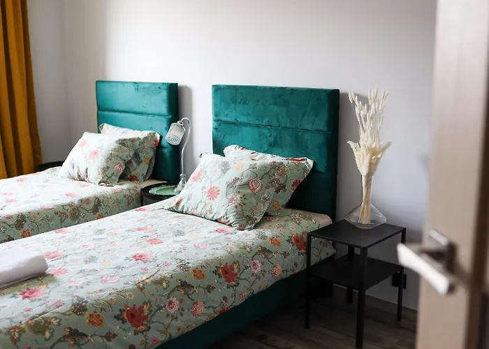 Komandorski Przy Aquaparku * Reda